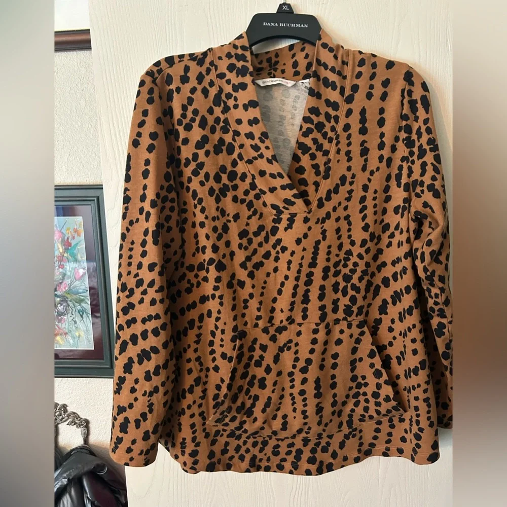 Isaac Mizrahi top in leopard Large - Picture 2 of 3